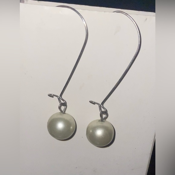 Fun, Vintage, Long, Dangly, Large, Faux Pearl Drop Wire Hang Earrings - Picture 3 of 3